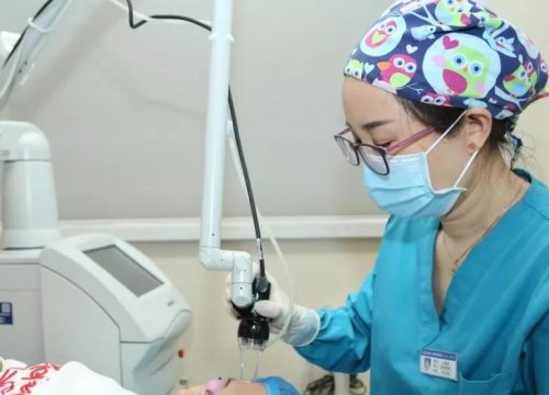 美国UP镭射治疗系统治疗